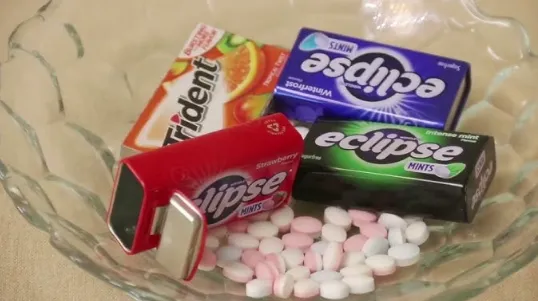 Flavor Changing Chewing Gum by WZ